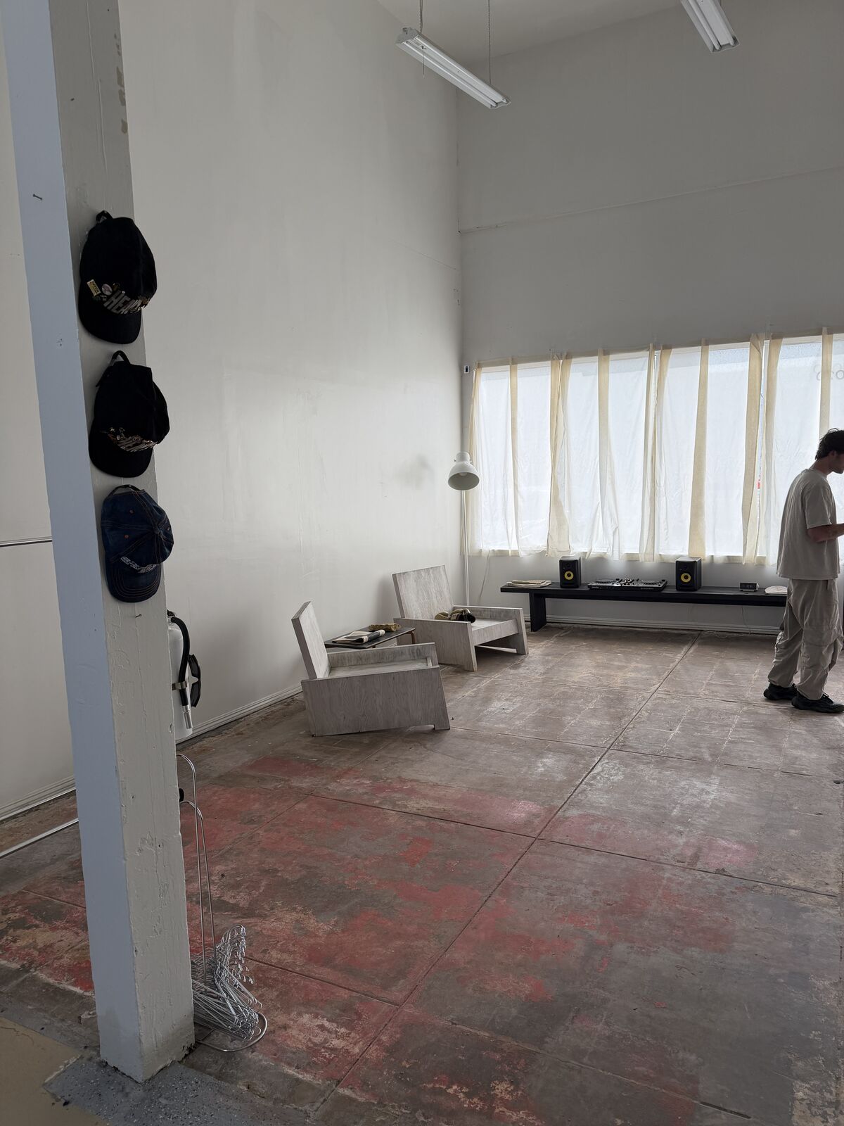 Heavy Duty Works studio, Los Angeles — 8